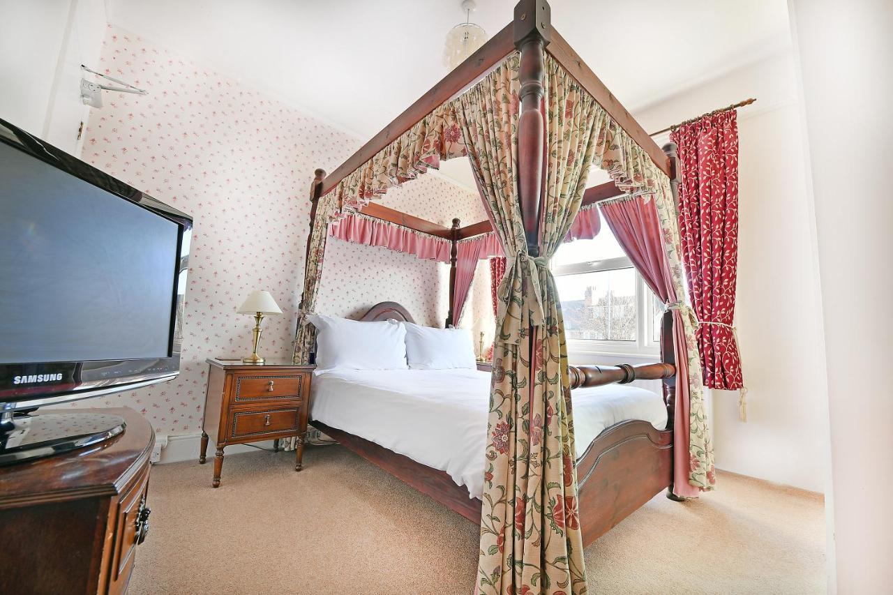 Virginia Lodge Stratford-upon-Avon Dış mekan fotoğraf